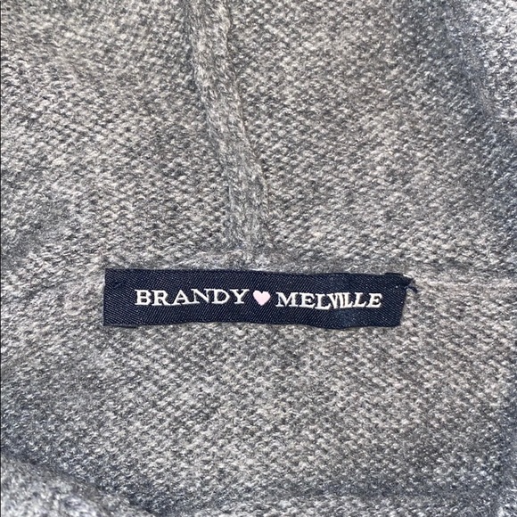 grey brandy melville sweater - Picture 2 of 2